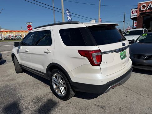 Used 2017 Ford Explorer XLT w/ Equipment Group 202A image 6