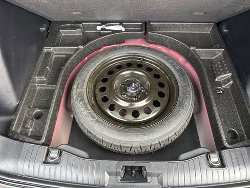 Used 2022 Ford Escape SE w/ SE Sport Appearance Package image 37