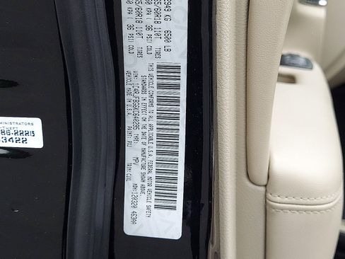 Used 2019 Jeep Grand Cherokee Limited image 26