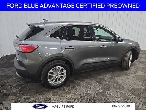 Certified 2022 Ford Escape SE w/ Cold Weather Package AWD/4WD image 4