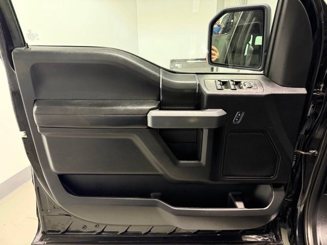 Used 2018 Ford F150 XLT w/ Equipment Group 302A Luxury AWD/4WD image 9