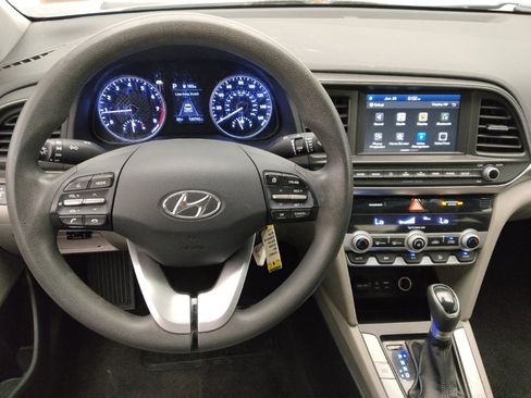 Used 2020 Hyundai Elantra SEL FWD image 22