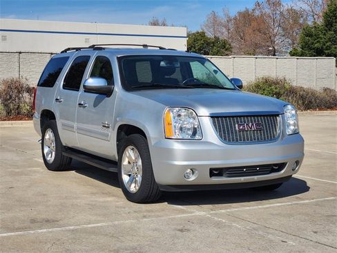 Used 2014 GMC Yukon SLT w/ Texas Edition image 4