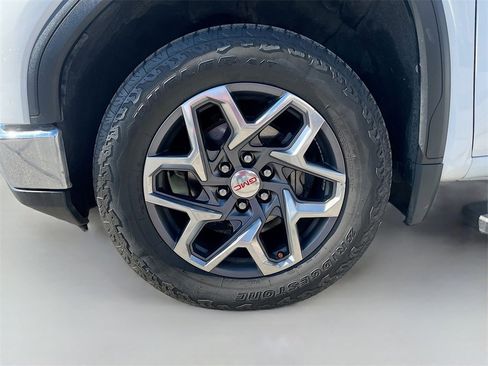 Used 2023 GMC Sierra 1500 SLT w/ SLT Premium Package image 33