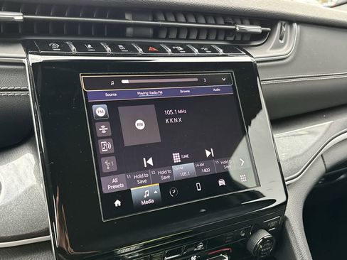 Used 2023 Jeep Grand Cherokee Altitude image 13