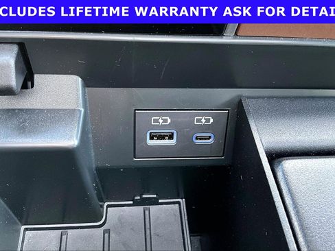 Used 2023 Toyota Tundra Capstone AWD/4WD image 28