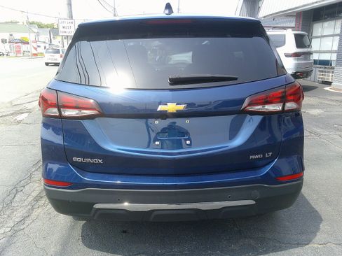 Used 2023 Chevrolet Equinox LT AWD/4WD image 4