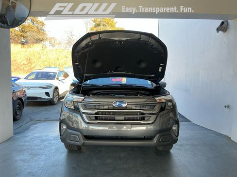 Used 2025 Subaru Forester Premium image 20