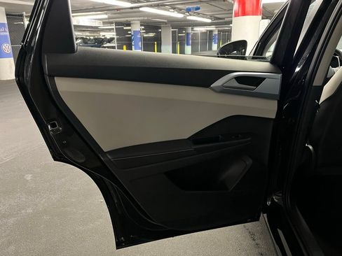 New 2026 Volkswagen Taos SE AWD/4WD image 20