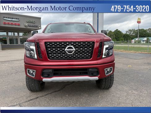Used 2019 Nissan Titan PRO-4X w/ Pro-4x Convenience Package image 3