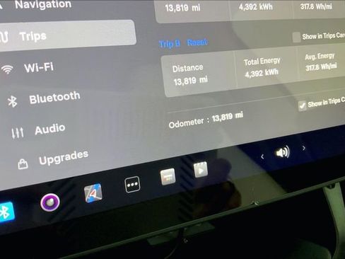 Used 2025 Tesla Model Y Performance AWD/4WD image 9
