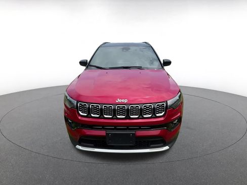 Used 2025 Jeep Compass Limited AWD/4WD image 4