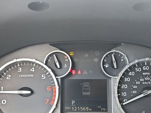 Used 2016 Toyota Tundra Limited image 13