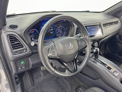 Used 2022 Honda HR-V Sport image 12