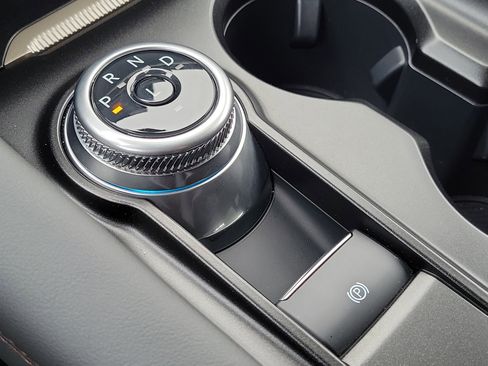 Used 2025 Ford Explorer Active image 33