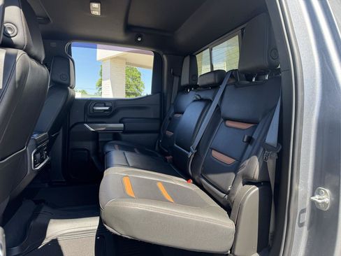 Used 2021 GMC Sierra 1500 AT4 w/ AT4 Premium Package AWD/4WD image 11
