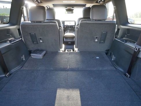 Used 2024 Lexus GX 550 w/ Cold Area Package AWD/4WD image 12