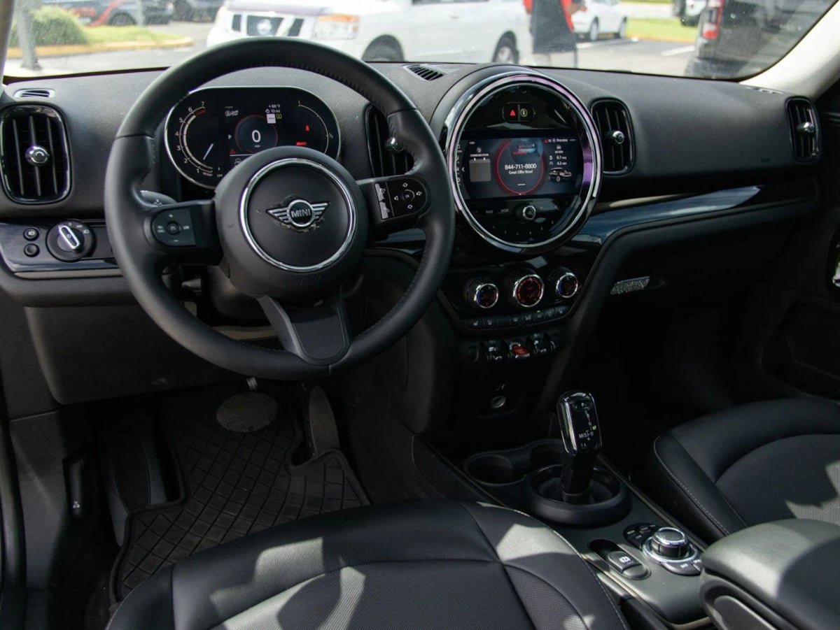 Used 2023 MINI Cooper Countryman FWD image 17