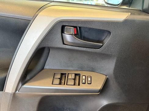 Used 2017 Toyota RAV4 LE AWD/4WD image 20