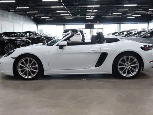 Used 2019 Porsche 718 Boxster RWD image 4