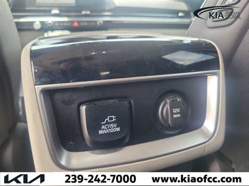 Used 2022 Kia Carnival SX Prestige FWD image 14