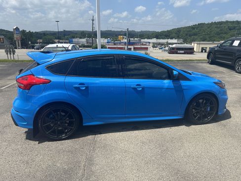Used 2017 Ford Focus RS AWD/4WD image 2
