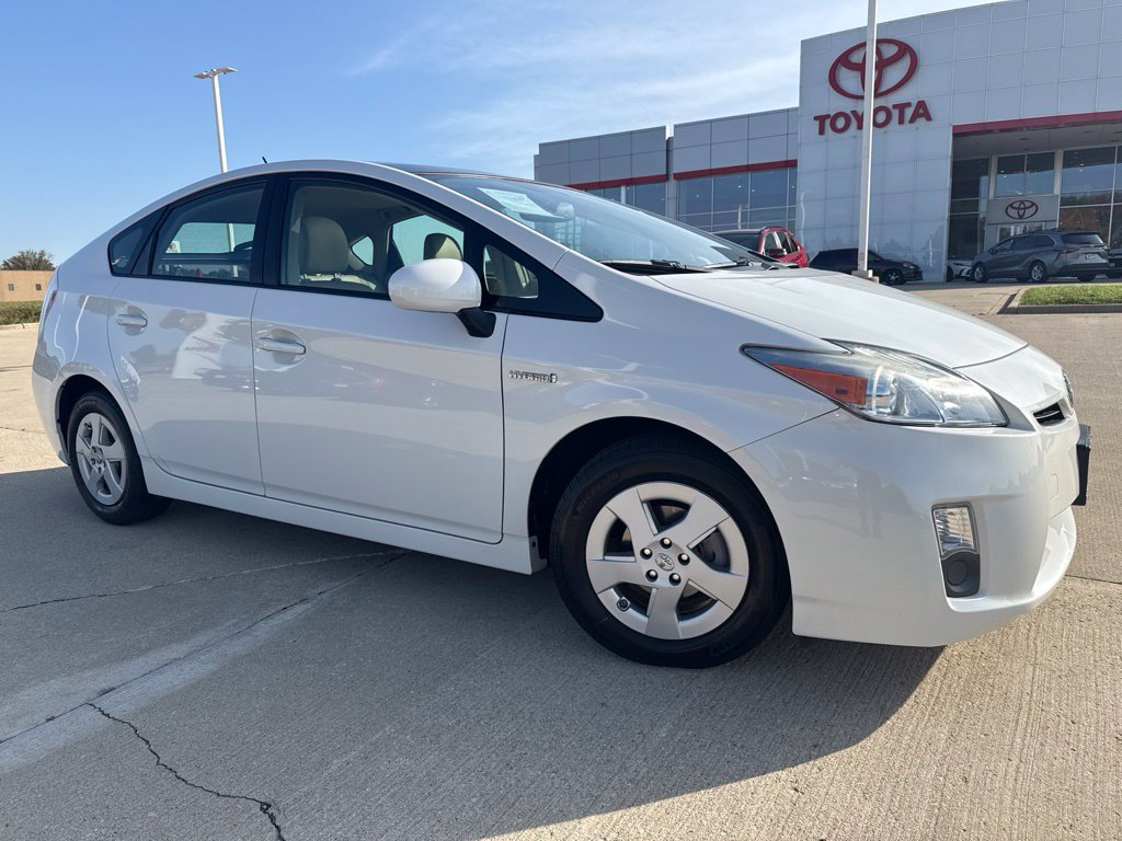 Used 2010 Toyota Prius Four w/ Solar Roof Pkg FWD image 2