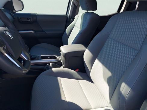 Used 2023 Toyota Tacoma SR5 image 17