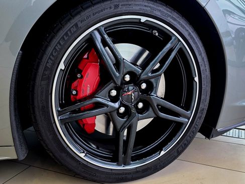 Used 2022 Chevrolet Corvette Stingray Preferred Cpe w/ Z51 Performance Package RWD image 21