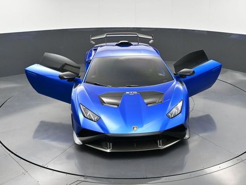 Used 2024 Lamborghini Huracan STO image 36