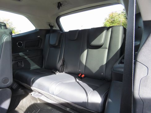 Used 2022 Subaru Ascent Limited w/ Technology Package image 23