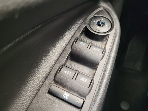 Used 2018 Ford Escape S FWD image 27
