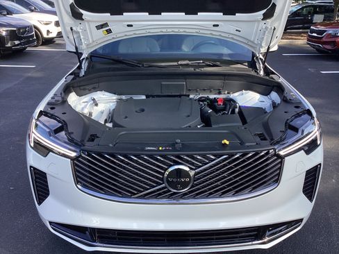 Used 2026 Volvo XC90 B6 Plus w/ Protection Package Premier image 36