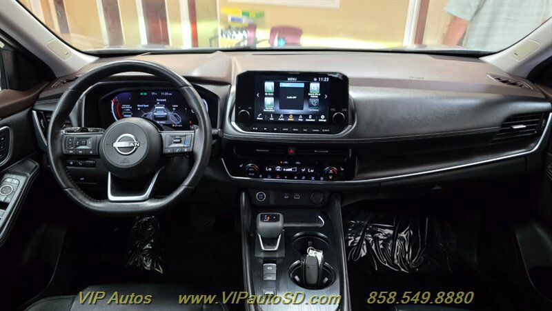 Used 2022 Nissan Rogue Platinum w/ Head-Up Display Package FWD image 18