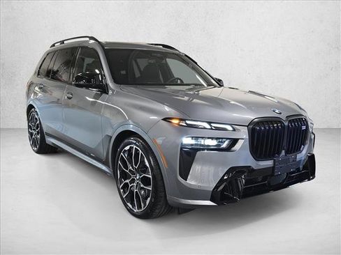 Used 2026 BMW X7 M60i image 3