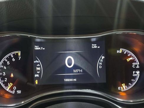 Used 2018 Jeep Grand Cherokee Limited AWD/4WD image 16