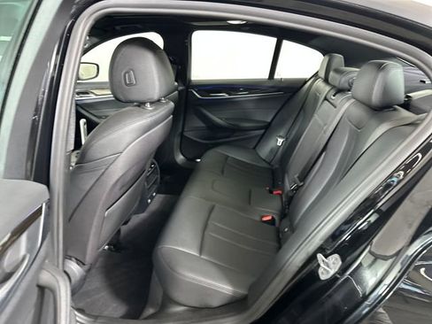 Used 2018 BMW 530e xDrive image 24