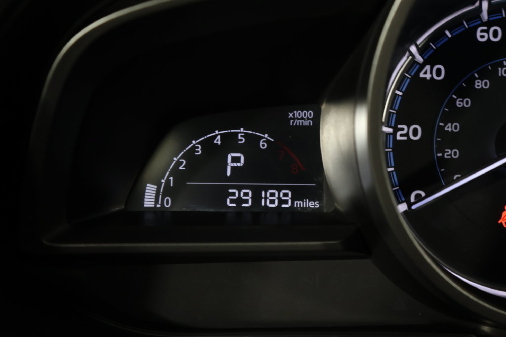 Used 2019 Toyota Yaris L FWD image 17