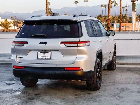 Certified 2024 Jeep Grand Cherokee L Laredo image 9