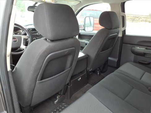 Used 2010 GMC Sierra 2500 SLE w/ SLE Preferred Package image 12