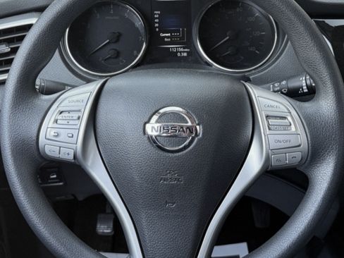 Used 2014 Nissan Rogue S AWD/4WD image 17