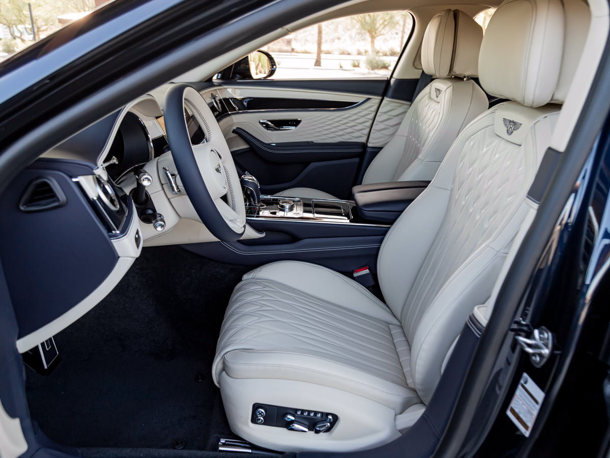Used 2026 Bentley Flying Spur Azure AWD/4WD image 17