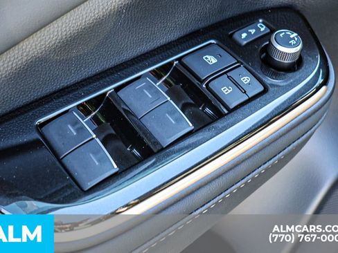 Used 2025 Toyota Crown Signia image 52