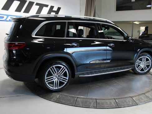 Used 2025 Mercedes-Benz GLS 450 4MATIC image 6