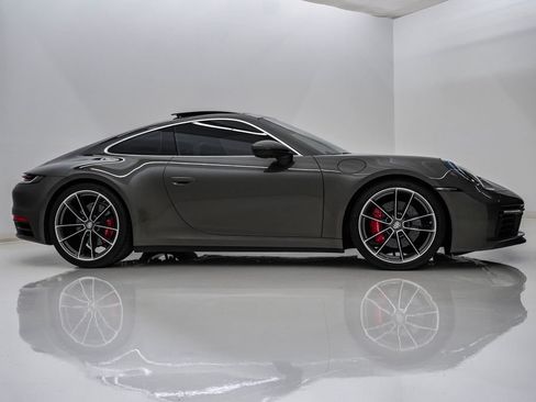 Used 2020 Porsche 911 Carrera S RWD image 9