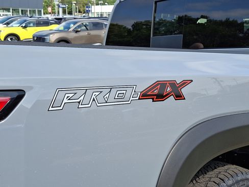 New 2026 Nissan Frontier PRO-4X w/ Pro-4x Convenience Package image 6