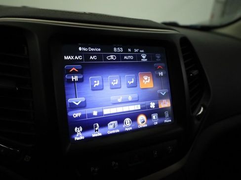 Used 2018 Jeep Cherokee Limited w/ Technology Group image 20