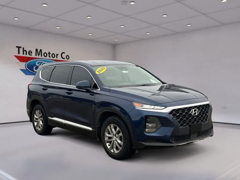 Used 2020 Hyundai Santa Fe SE image 3