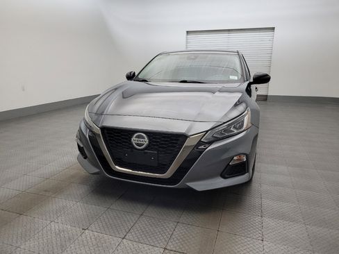 Used 2021 Nissan Altima 2.5 SR w/ SR Premium Package FWD image 15