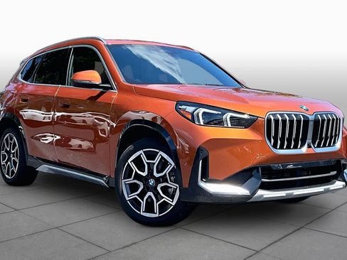 Certified 2025 BMW X1 xDrive28i w/ Technology Package AWD/4WD image 3